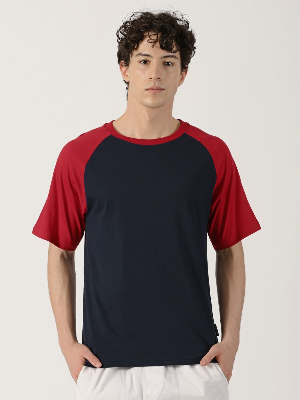Red Pulse Raglan